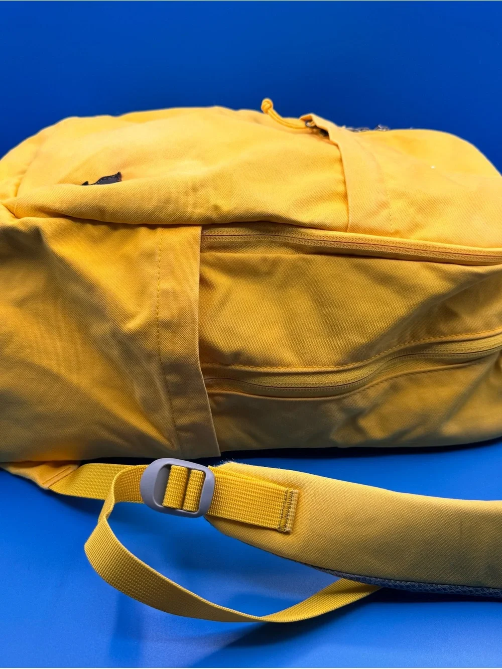 Fjallraven Mustard Yellow Canvas Laptop Backpack 26051 Raven 20L